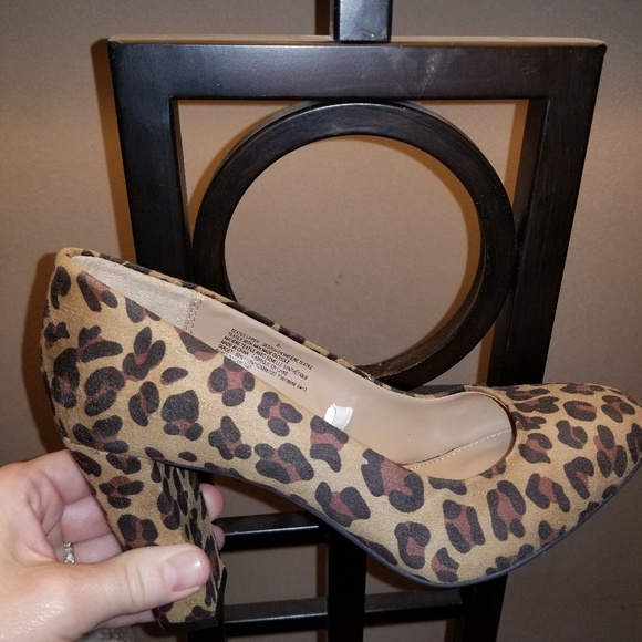 Shoes - Picture 5 of 5